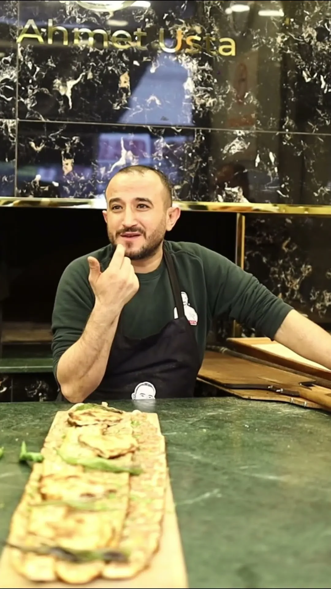 Bu adamlar bu işi severek yapıyorlar. — video kapak görseli